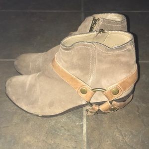 Sam Edelman Landon suede booties